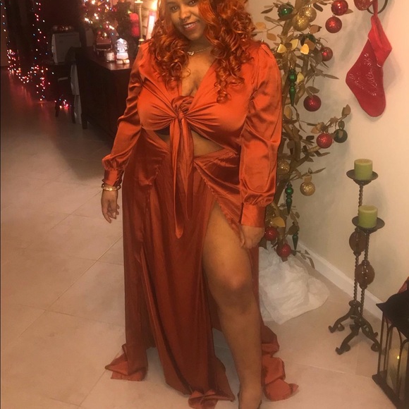 Fashion Nova Party Dress - Picture 3 of 5